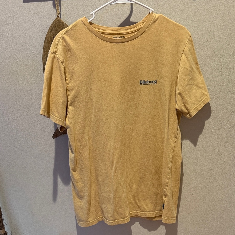 Billabong Men's Tan Short Sleeve Tee